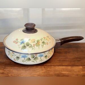 Vintage Kobe enamel Floral Cream Saucepan with Lid 10”